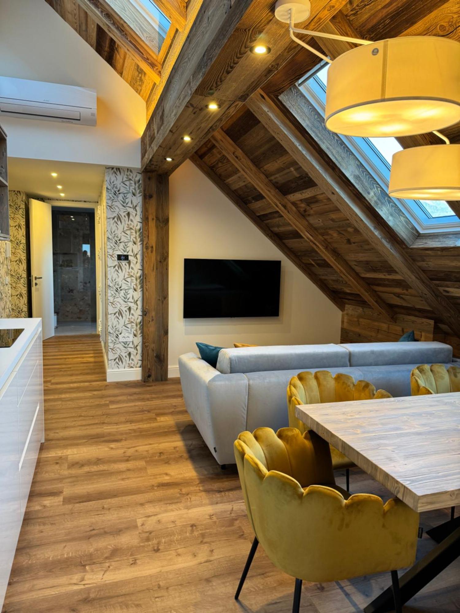 לאסצה Vila Urbana Luxury Apartments מראה חיצוני תמונה